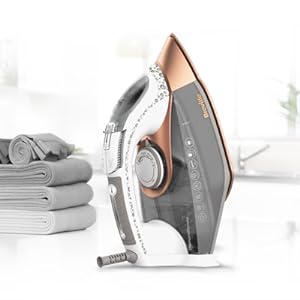 Breville DiamondXpress Upright on Kitchen Background